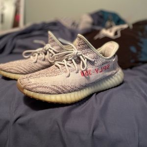 Kanye West’s Yeezy 350V2 Blue Tint size 9.5